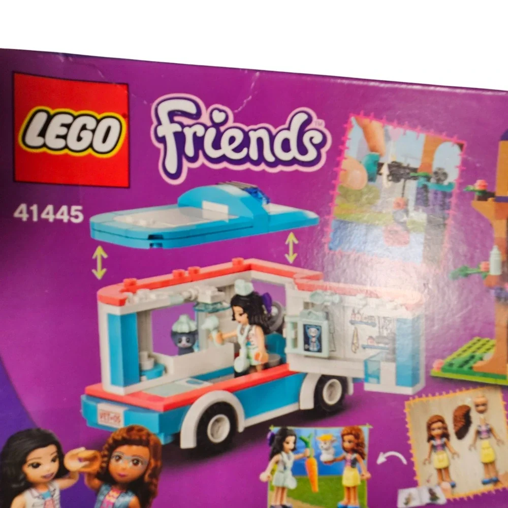 Lego Friends: Vet Clinic Ambulance Building Kit Emma & Olivia 6+ 41445‎ Open Box